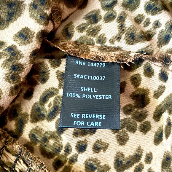 William B Cheetah Print Long Blouson Sleeve Ruched Back Crop Top Size Medium - Picture 8 of 12